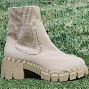 TORRID | PLUS SIZE SWEATER GORE CHELSEA EXTRA WIDE BOOTS - NWOT!